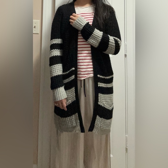 Over size knee length sweater - Picture 6 of 6